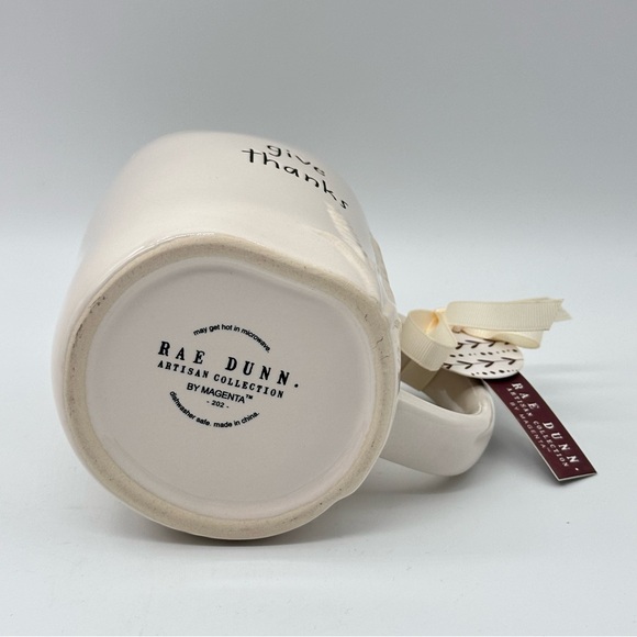 Rae Dunn ‘give thanks’ Ceramic Coffee/Tea Mug - Picture 5 of 5